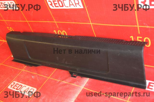 Renault Fluence Обшивка багажника