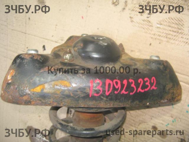 Volkswagen Passat B5 Стойка передняя левая (в сборе)