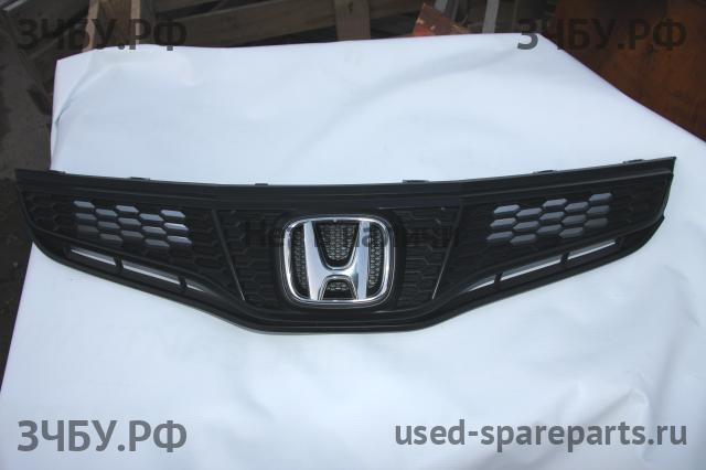 Honda Jazz 2 Решетка радиатора