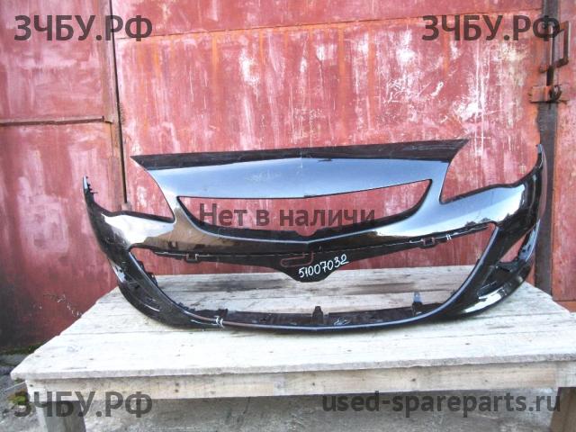 Opel Astra J Бампер передний