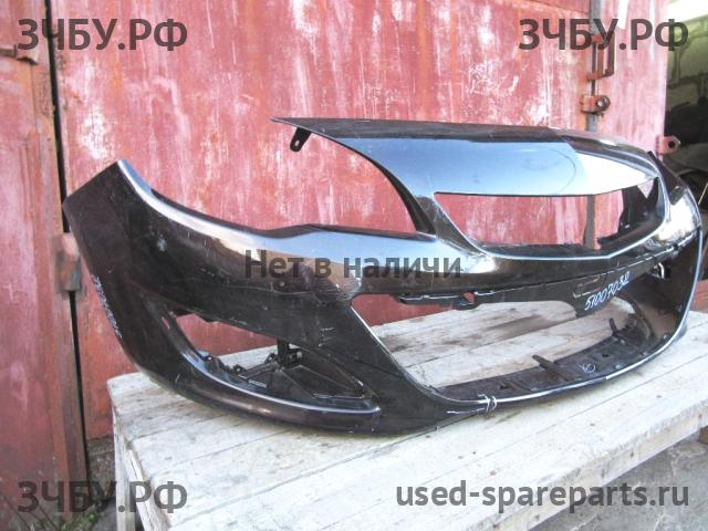 Opel Astra J Бампер передний