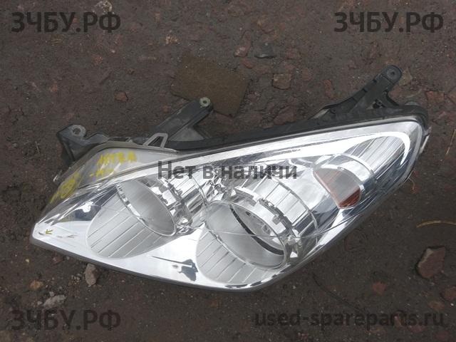 Opel Astra H Фара левая