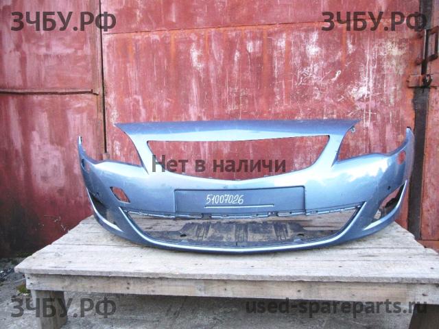 Opel Astra J Бампер передний
