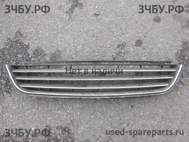 Opel Astra H Решетка в бампер
