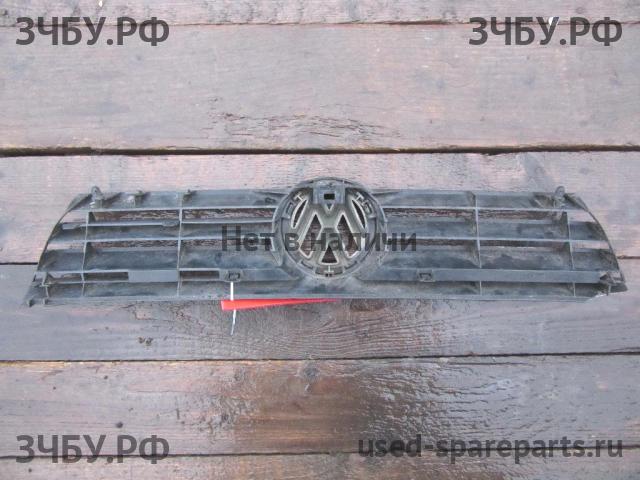 Volkswagen Passat B4 Решетка радиатора