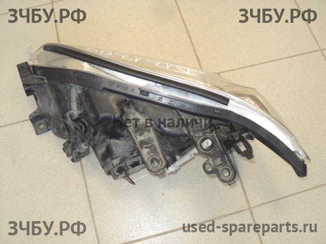 Toyota RAV 4 (3) Фара правая