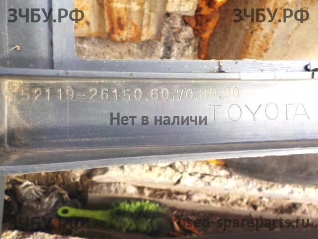Toyota Hi Ace (4) Бампер передний