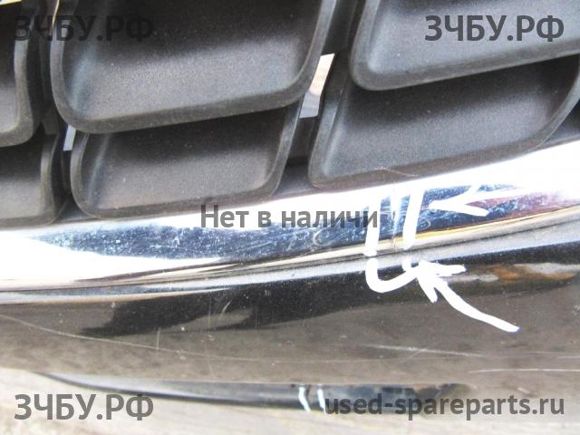 Opel Astra J Бампер передний
