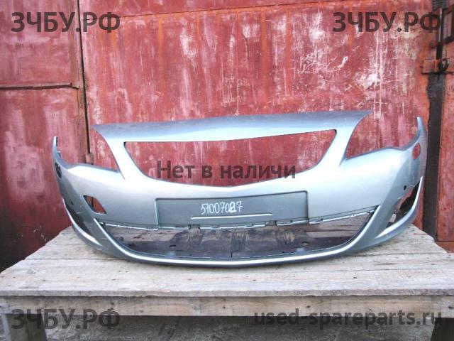 Opel Astra J Бампер передний