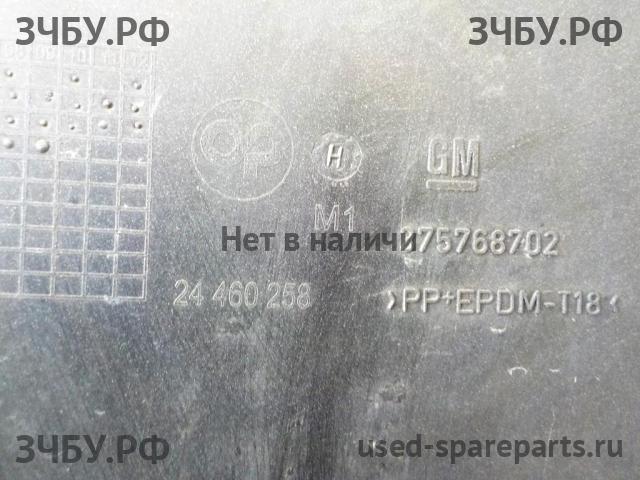 Opel Astra H Бампер передний