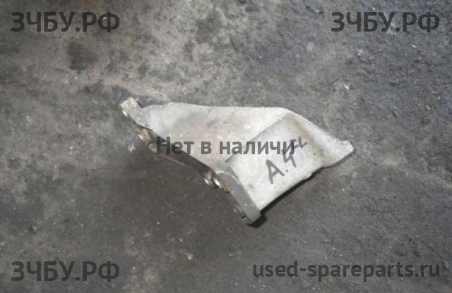 Audi A4 [B5] Кронштейн крепления ДВС