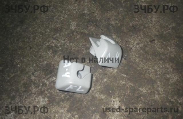 Audi A4 [B5] Кронштейн