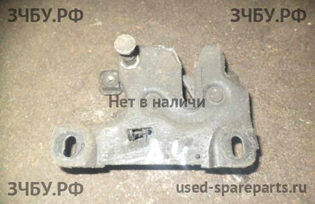 Audi A4 [B5] Замок капота