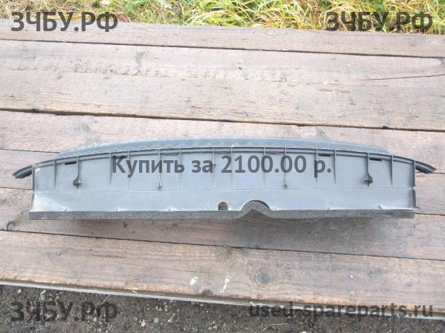 Toyota Auris 2 (E180) Решетка в бампер