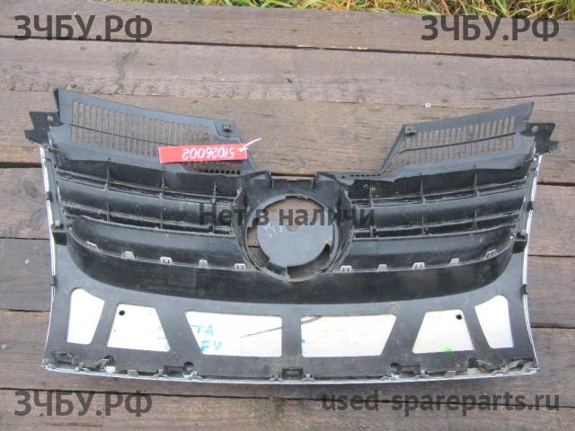 Volkswagen Jetta 5 Решетка радиатора