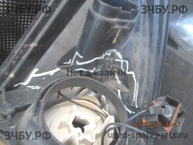 Ford Focus 2 (рестайлинг) Фара правая