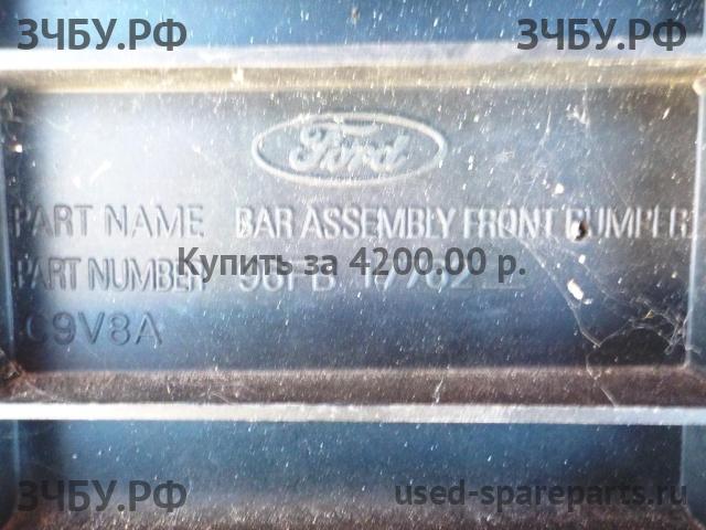 Ford Fiesta 4 Бампер передний