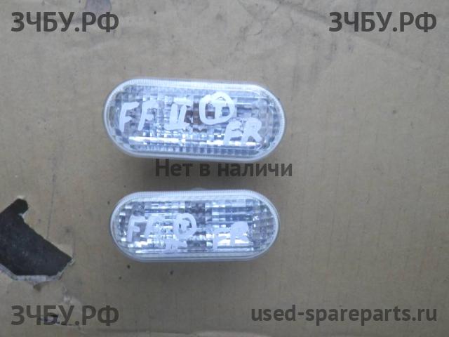 Ford Focus 2 Указатель поворота в крыло (повторитель)