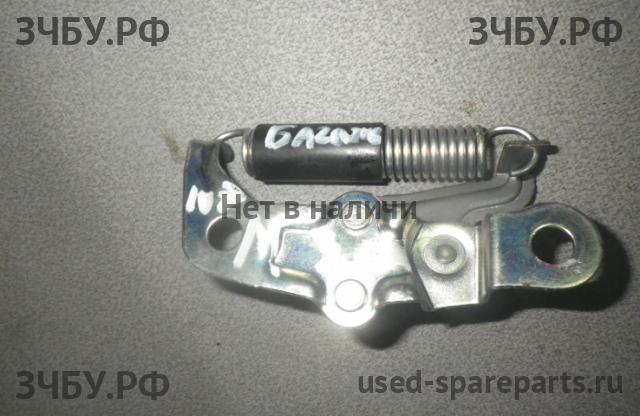 Mazda 3 [BL] Замок багажника