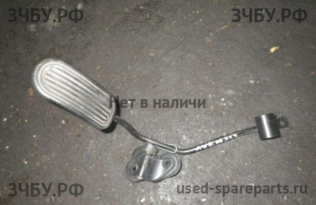 Mazda 3 [BK] Педаль газа