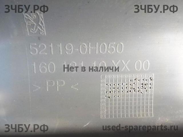 Peugeot 107 Бампер передний