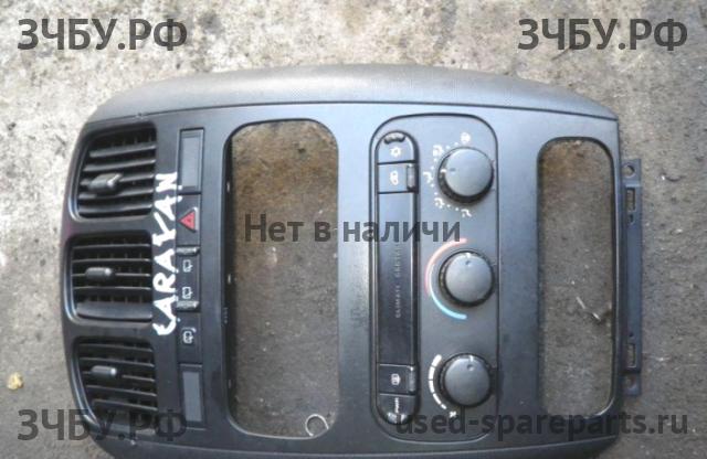Chrysler Voyager/Caravan 3 Блок управления климатической установкой
