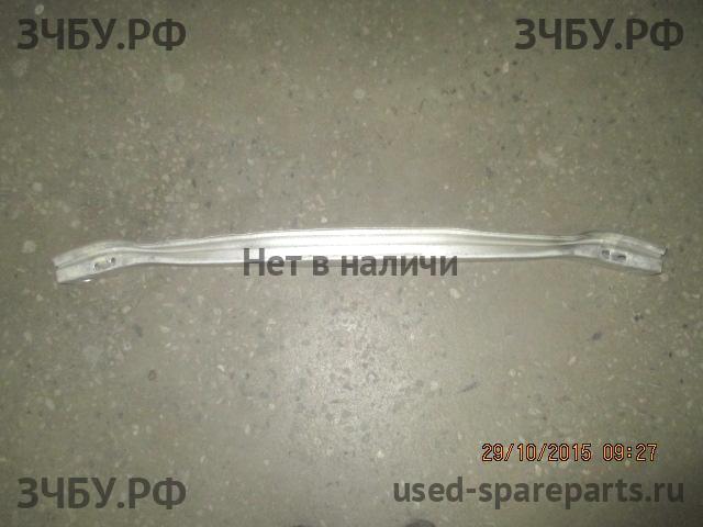 Audi A4 [B8] Усилитель бампера передний
