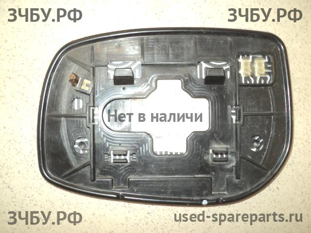 Toyota Corolla (E14 - E15) Зеркало правое электрическое