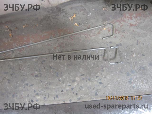 Chevrolet Lacetti Пружина крышки багажника
