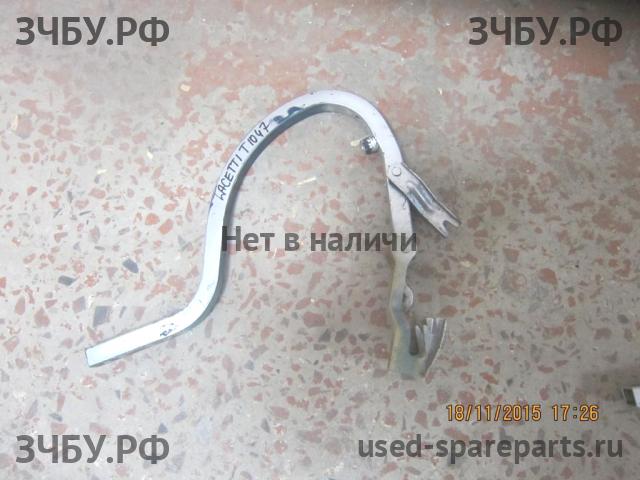 Chevrolet Lacetti Петля крышки багажника