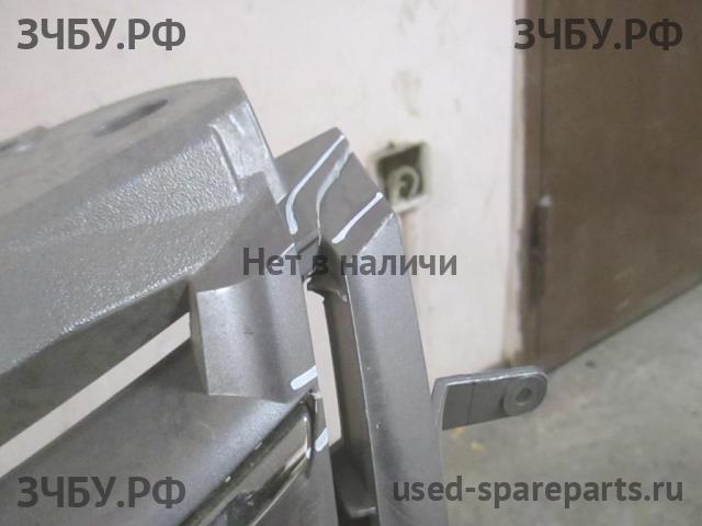 Toyota RAV 4 (3) Решетка радиатора