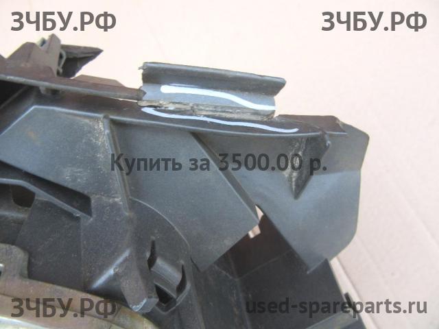 Audi A4 [B8] Решетка радиатора