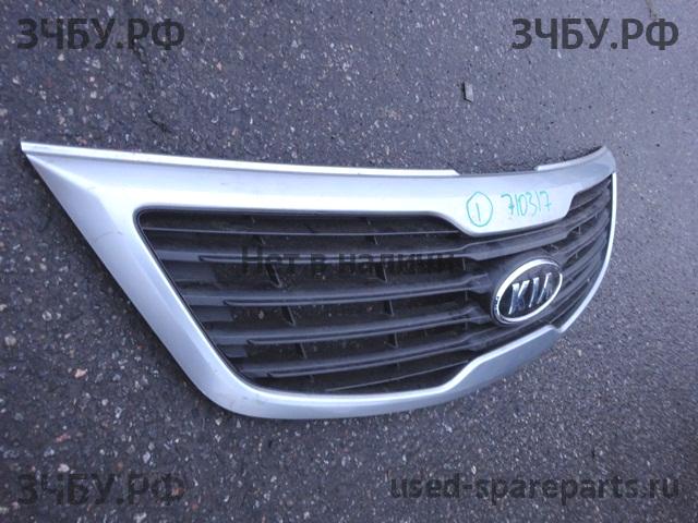 KIA Sportage 3 Решетка радиатора