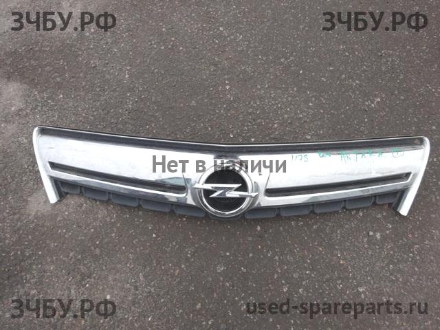 Opel Antara Решетка радиатора
