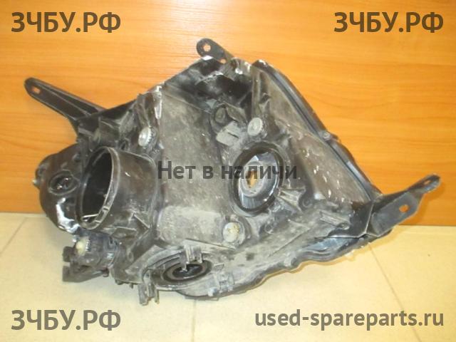Mitsubishi Pajero/Montero 4 Фара левая