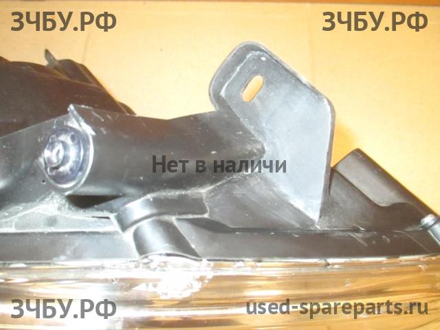 Toyota Camry 7 (V50) Фара правая