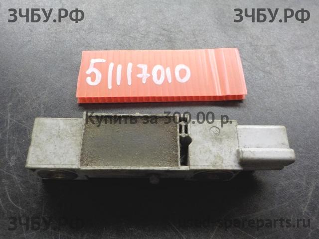 Volvo S60 (1) Датчик удара AIR BAG (SRS)