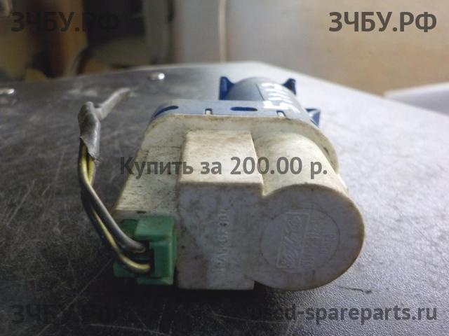 Ford Focus 2 Датчик включения стоп сигнала