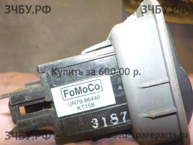 Mazda BT-50 (1) Блок кнопок