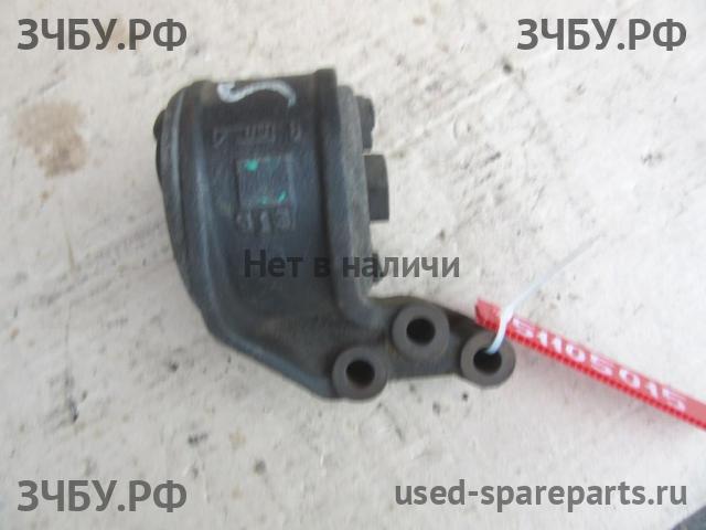 Volvo S40 (3) Опора двигателя