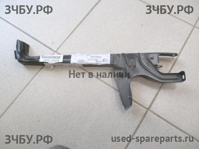 Toyota Corolla (E12) Кронштейн