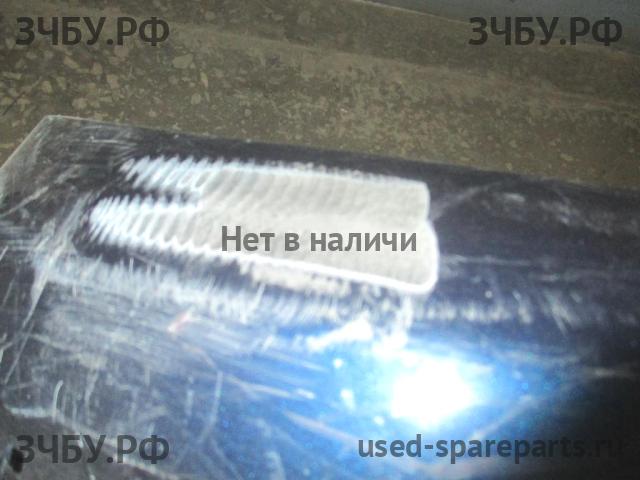 Nissan Tiida 1 Бампер передний