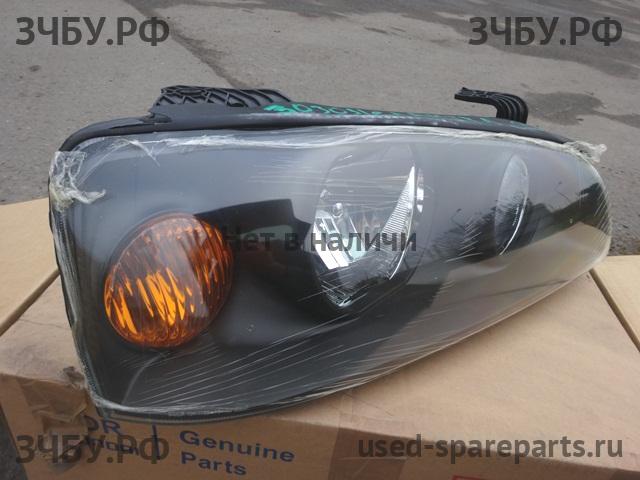 Hyundai Elantra 1 Фара правая