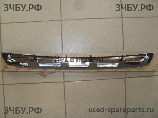 Lexus RX (3) 350/450h Накладка на дверь багажника