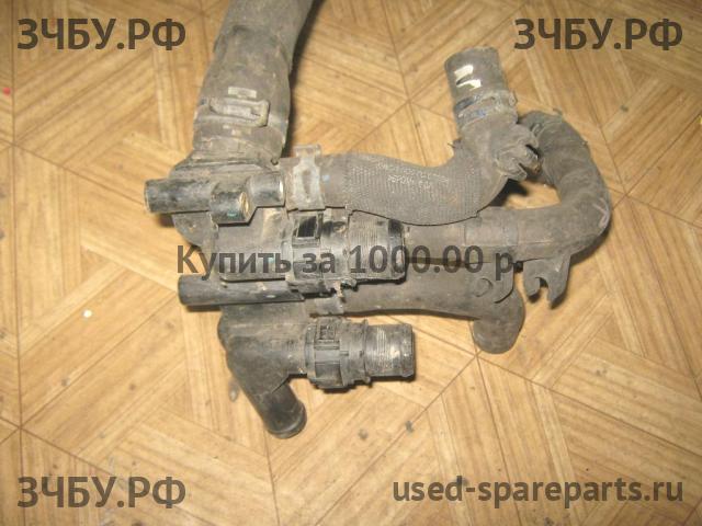 Land Rover Range Rover Sport 1 Фланец двигателя системы охлаждения