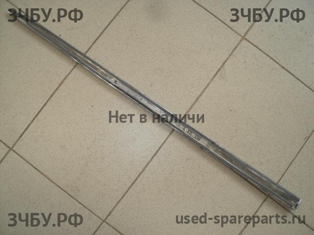 Toyota RAV 4 (4) Молдинг двери передней правой