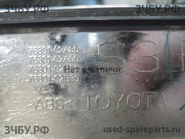 Toyota Corolla (E16 - E17) Накладка на крышку багажника