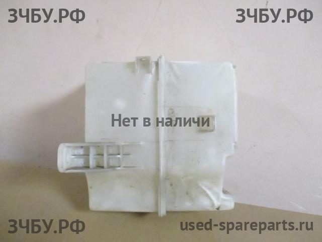 Chevrolet Aveo 3 (T300) Бачок омывателя лобового стекла