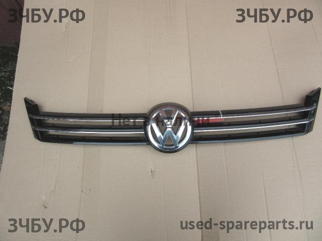 Volkswagen Golf 5 Plus Молдинг решетки радиатора