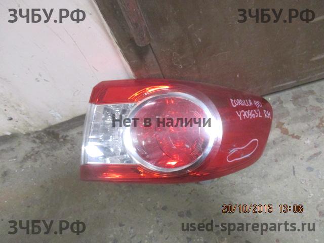 Toyota Corolla (E14 - E15) Фонарь правый